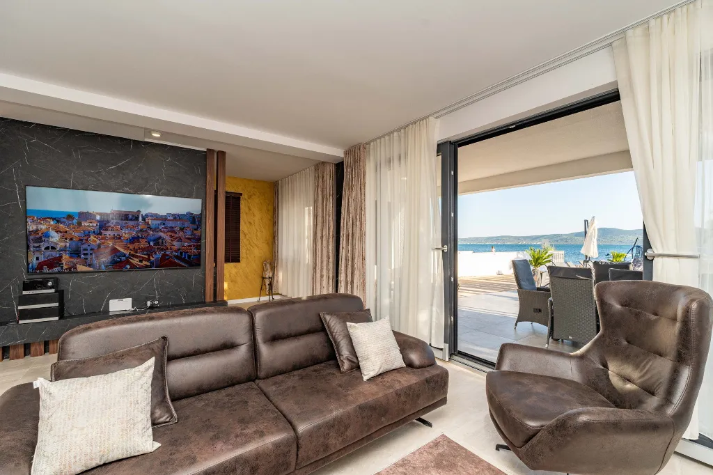Beachfront Family Villa with Pool in Sukošan