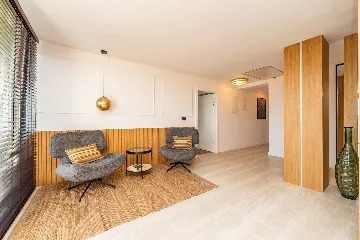 Beachfront Family Villa with Pool in Sukošan