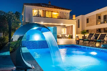 Beachfront Family Villa with Pool in Sukošan