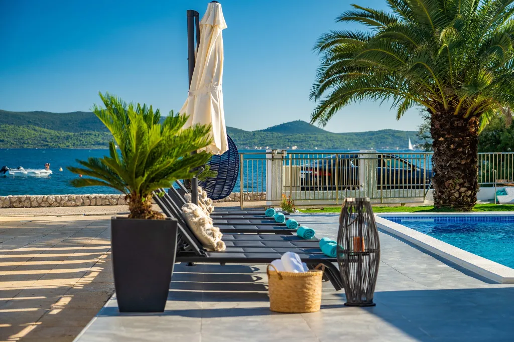 Beachfront Family Villa with Pool in Sukošan