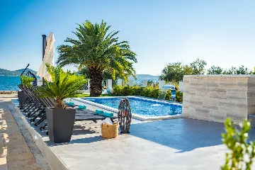 Beachfront Family Villa with Pool in Sukošan