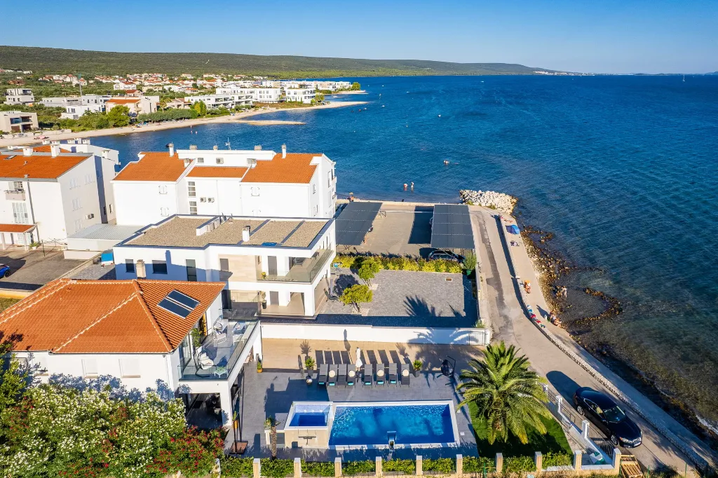 Beachfront Family Villa with Pool in Sukošan