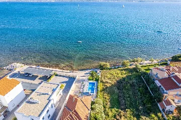 Beachfront Family Villa with Pool in Sukošan