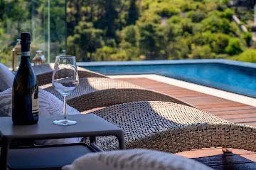 Seaside Villa Retreat with Pool in Bobovišća