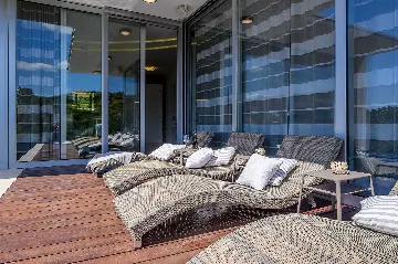 Seaside Villa Retreat with Pool in Bobovišća