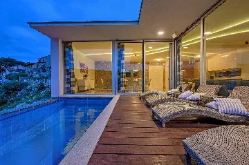 Seaside Villa Retreat with Pool in Bobovišća