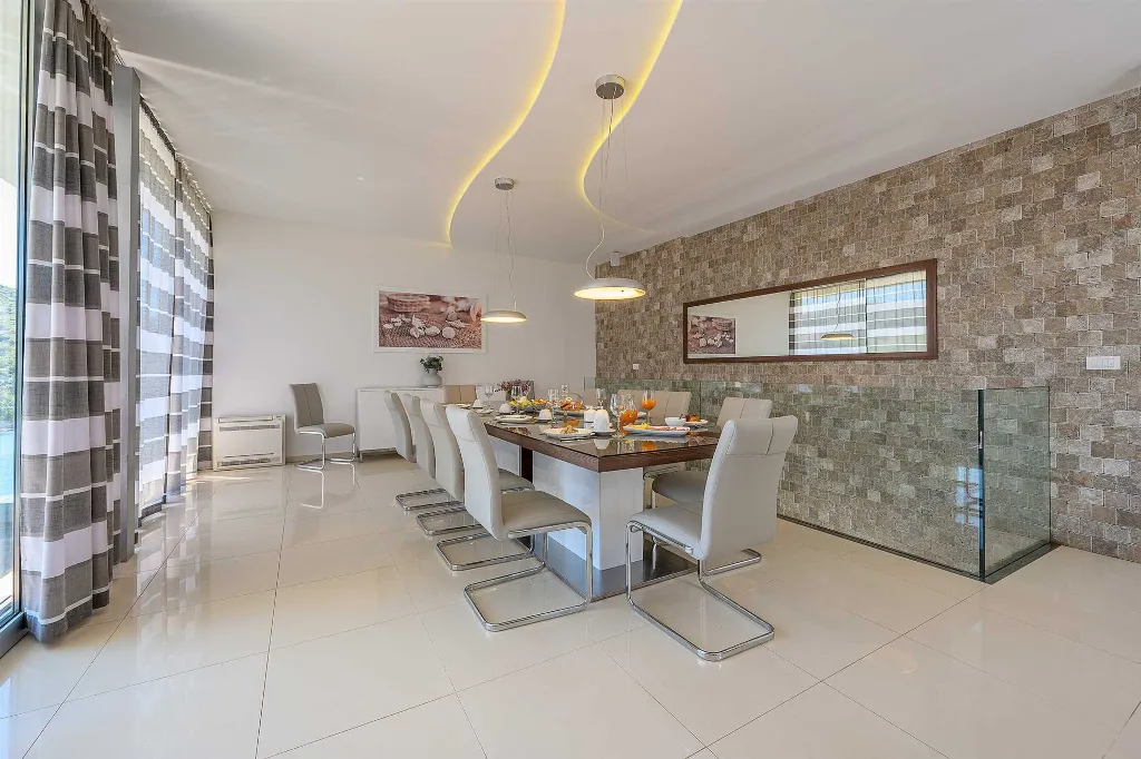 Seaside Villa Retreat with Pool in Bobovišća