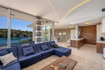 Seaside Villa Retreat with Pool in Bobovišća