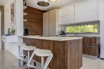 Seaside Villa Retreat with Pool in Bobovišća