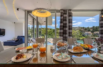 Seaside Villa Retreat with Pool in Bobovišća