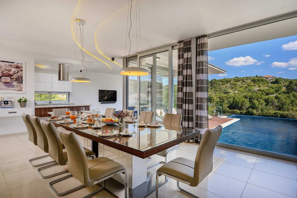 Seaside Villa Retreat with Pool in Bobovišća