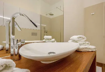 Seaside Villa Retreat with Pool in Bobovišća