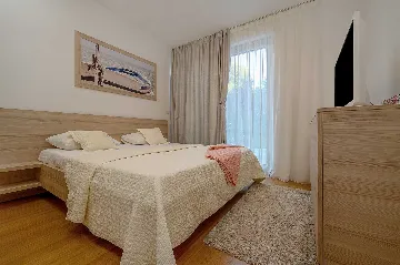 Seaside Villa Retreat with Pool in Bobovišća