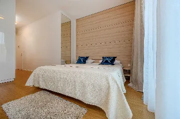 Seaside Villa Retreat with Pool in Bobovišća