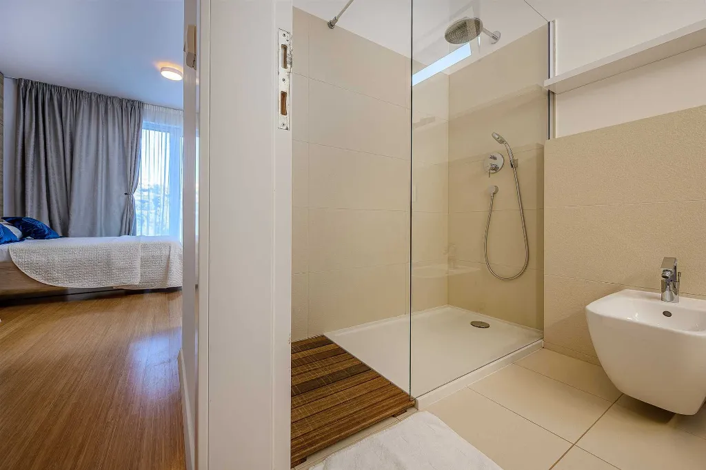 Seaside Villa Retreat with Pool in Bobovišća