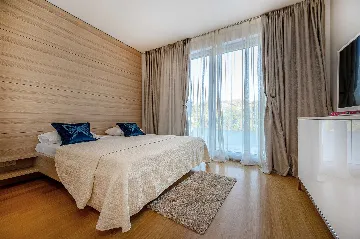 Seaside Villa Retreat with Pool in Bobovišća