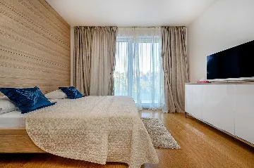 Seaside Villa Retreat with Pool in Bobovišća