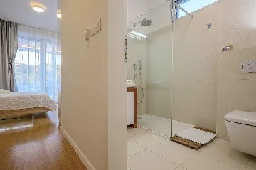 Seaside Villa Retreat with Pool in Bobovišća