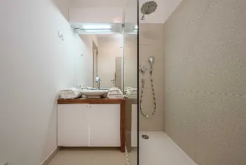 Seaside Villa Retreat with Pool in Bobovišća