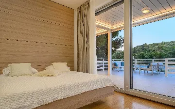 Seaside Villa Retreat with Pool in Bobovišća