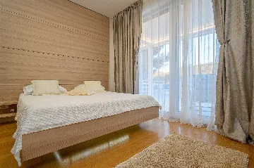 Seaside Villa Retreat with Pool in Bobovišća