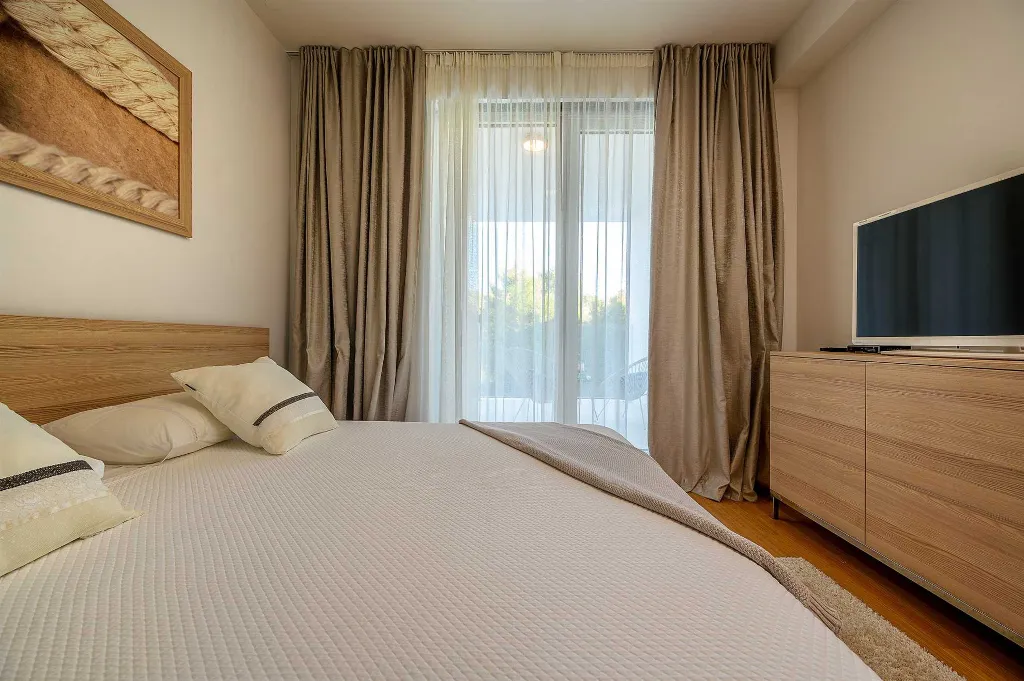 Seaside Villa Retreat with Pool in Bobovišća