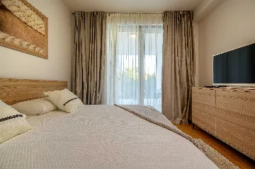 Seaside Villa Retreat with Pool in Bobovišća