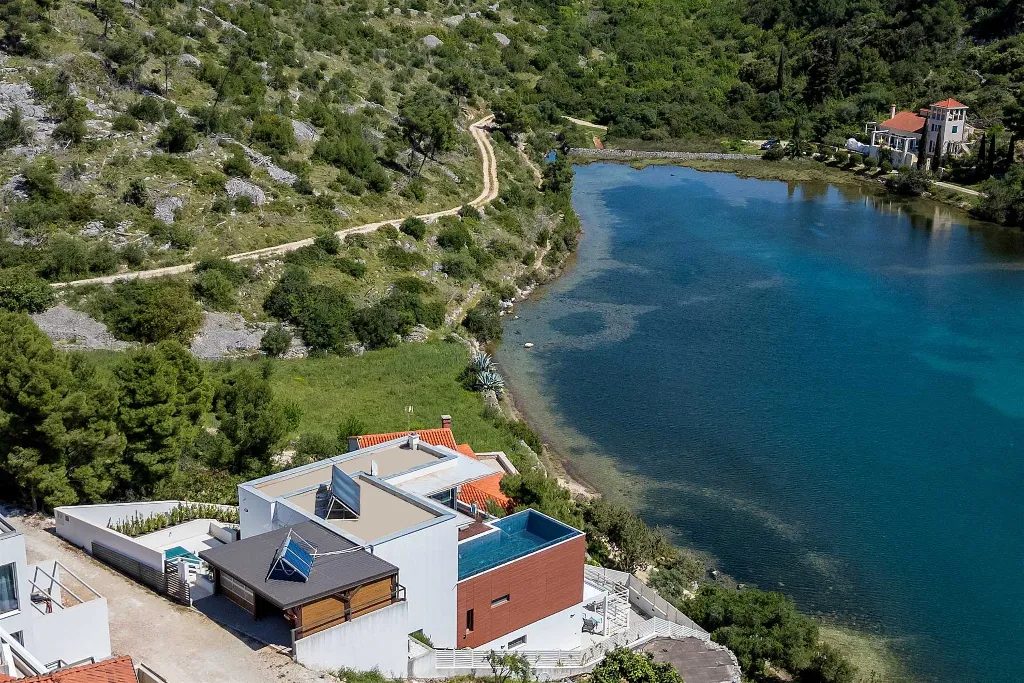 Seaside Villa Retreat with Pool in Bobovišća