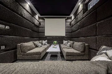 Seaside Villa Retreat with Pool in Bobovišća