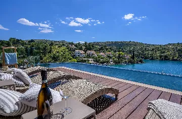 Seaside Villa Retreat with Pool in Bobovišća