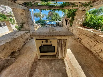 Spacious Villa Retreat with Pool in Jelsa