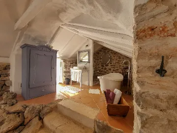 Spacious Villa Retreat with Pool in Jelsa