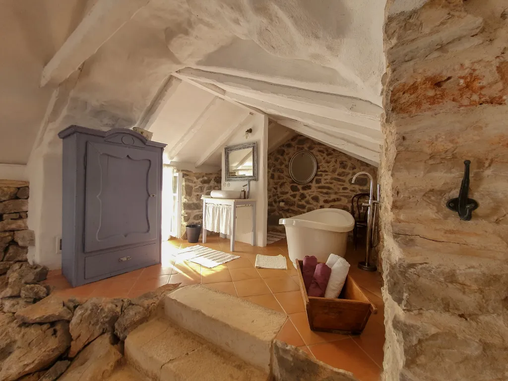 Spacious Villa Retreat with Pool in Jelsa
