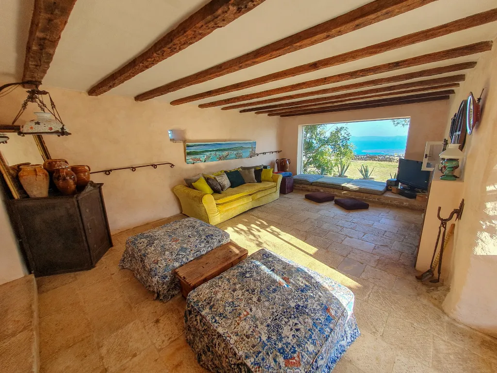 Spacious Villa Retreat with Pool in Jelsa