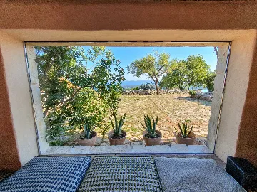 Spacious Villa Retreat with Pool in Jelsa