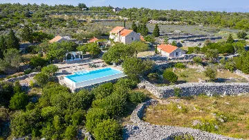 Spacious Villa Retreat with Pool in Jelsa