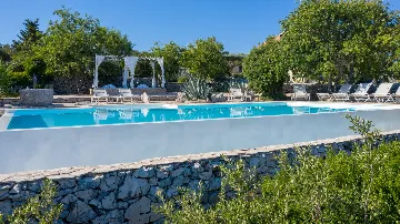 Spacious Villa Retreat with Pool in Jelsa