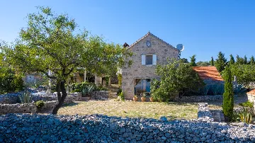 Spacious Villa Retreat with Pool in Jelsa