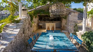 Spacious Villa Retreat with Pool in Jelsa