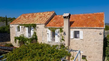 Spacious Villa Retreat with Pool in Jelsa