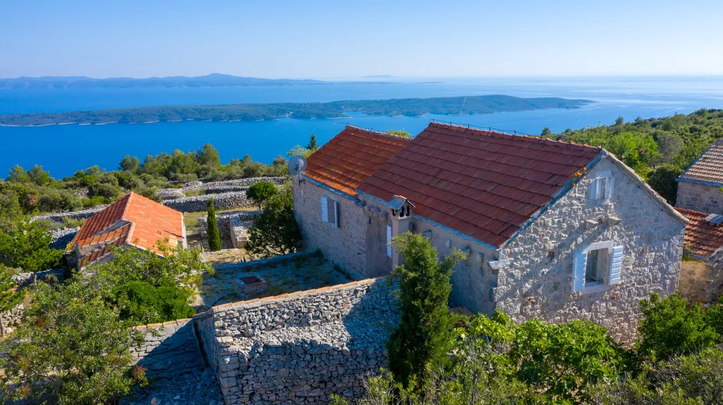 Spacious Villa Retreat with Pool in Jelsa