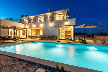 Modern Family Villa with Pool in Vodice