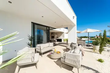 Modern Family Villa with Pool in Vodice