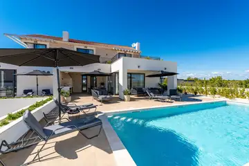 Contemporary Villa Retreat with Pool in Vodice