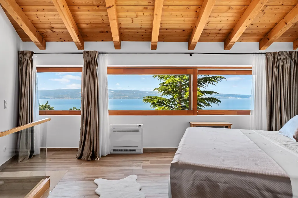 Seaside Villa Retreat with Pool in Jesenice