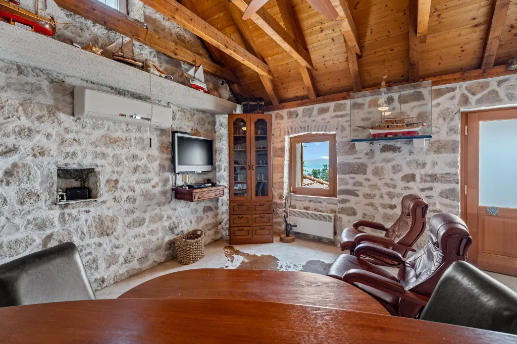 Seaside Villa Retreat with Pool in Jesenice