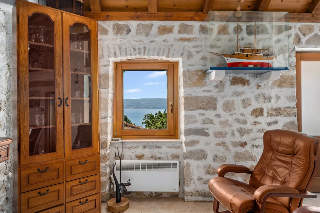 Seaside Villa Retreat with Pool in Jesenice
