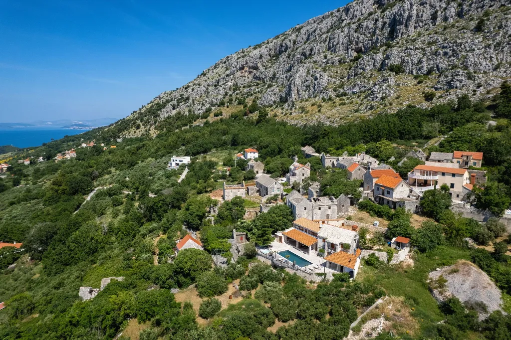 Seaside Villa Retreat with Pool in Jesenice