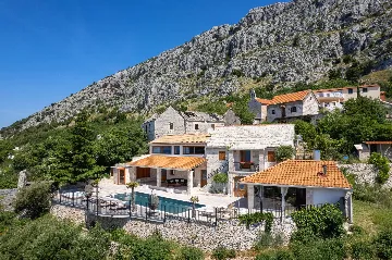 Seaside Villa Retreat with Pool in Jesenice