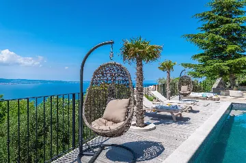 Seaside Villa Retreat with Pool in Jesenice